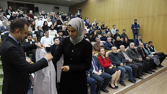 Üniversitemizin Eğitim Fakültesi öğrencileri beyaz önlüklerini giydi