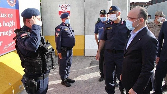 Vali Erkaya Yırık, güvenlik güçlerinin bayramını kutladı