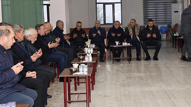 Vali Hatipoğlu Merhum Cavit Çiçekçi'nin ailesini ziyaret etti