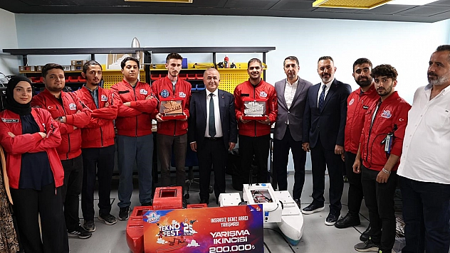 Vali Hatipoğlu'ndan başarılı gençlere anlamlı buluşma