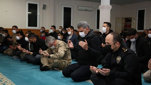 Vali Özkan şehit Mutlu'nun mevlidine katıldı