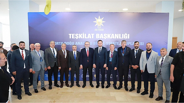 Van'da Güçlü Teşkilat Buluşması: AK Parti Elazığ Heyeti Tam Kadro Katıldı