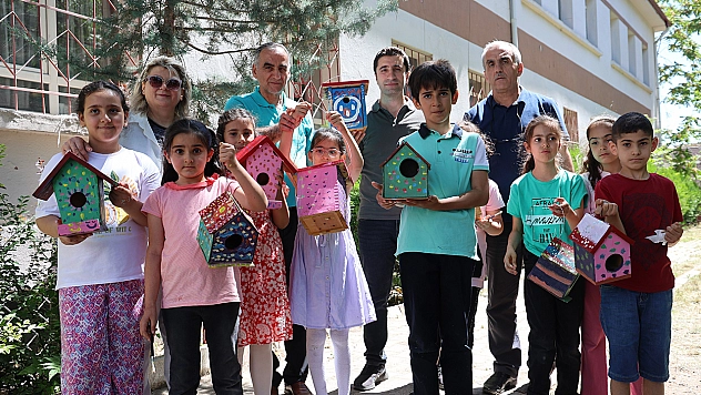 Yaşları Küçük, Yürekleri Çok Büyük 