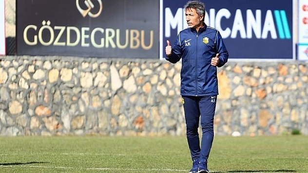 Yeni Malatyaspor'da sportif direktör Ali Ravcı ile yollar ayrıldı