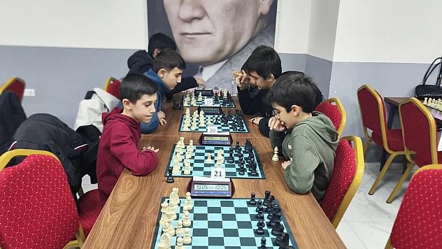 Yeşilay Haftası Satranç müsabakalarında hamleler sağlık için yapıldı