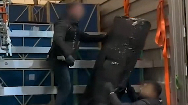 Dev uyuşturucu operasyonu: 240 kilo Skunk ele geçirildi