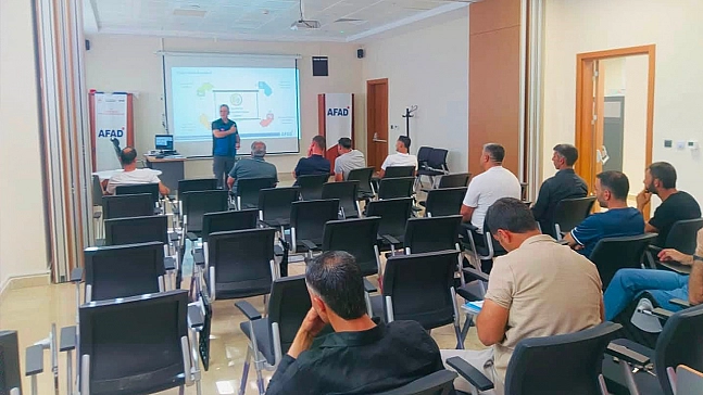 Elazığ'da güvenlik korucularına AFAD'dan acil durum eğitimi