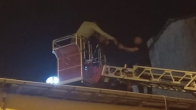 Elazığ'da kan donduran cinayetin zanlısı itfaiye merdiveniyle yakalandı