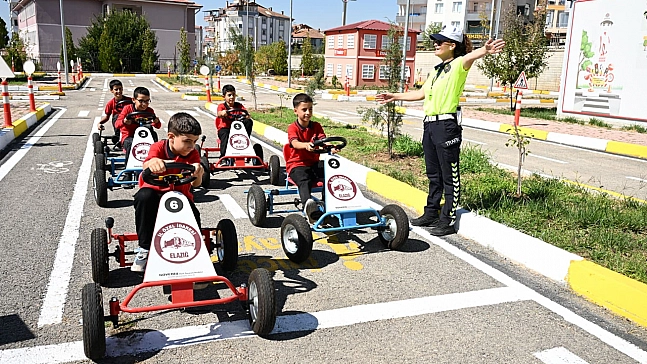 Elazığ'da Öğrencilere Trafik Güvenliği Eğitimi verildi