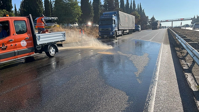 Mazot dökülen yolda felaket: 10 araç kazaya karıştı
