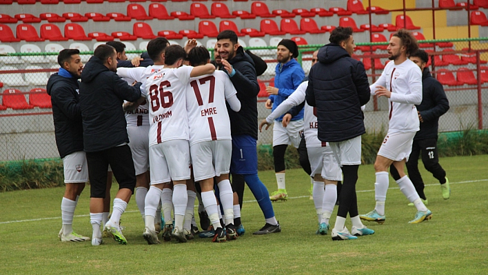 11 futbolcu gönderildi!