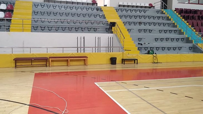 15 Temmuz Şehitleri Spor Salonu'nda bakım onarım çalışmaları