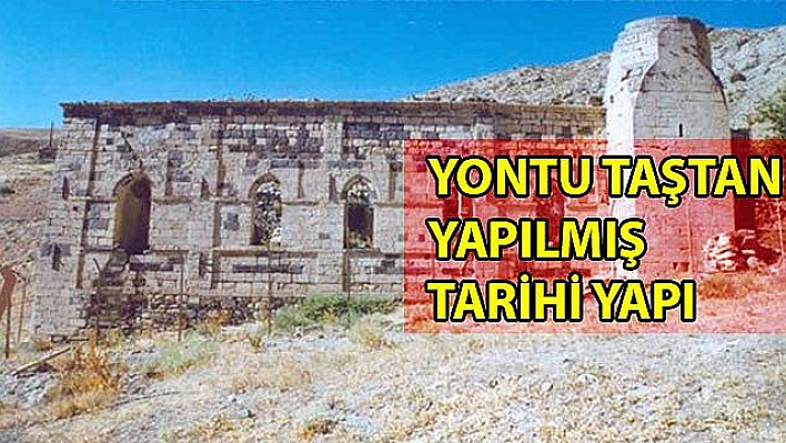 DÜKKANÖNÜ CAMİ YAPISIYLA BÜYÜLÜYOR