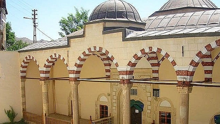 OSMANLI MİMARİSİNİN ESERİ: YUSUF ZİYA PAŞA CAMİ