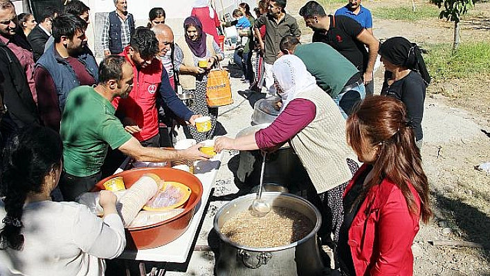 ÇEMİŞGEZEK'TE AŞURE GÜNÜ ETKİNLİĞİ DÜZENLENDİ 