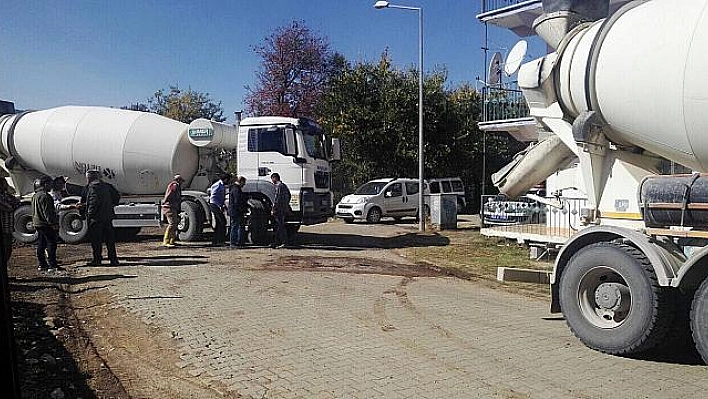 ELAZIĞ'DA BETON MİKSERİ KAZASI: 1 ÖLÜ