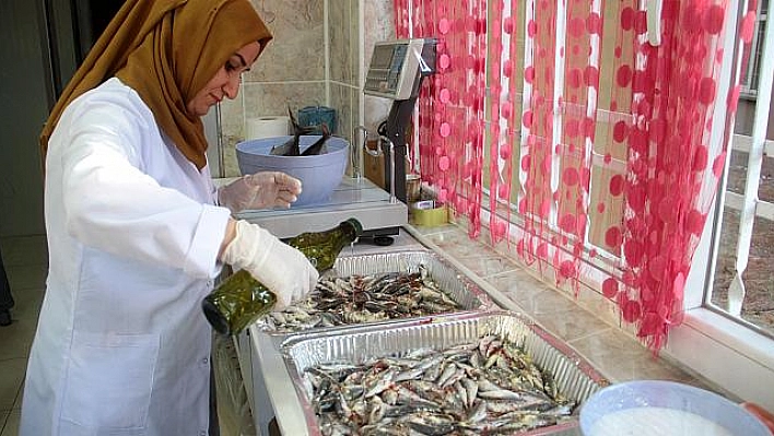 ELAZIĞ'IN TEK KADIN BALIKÇISI