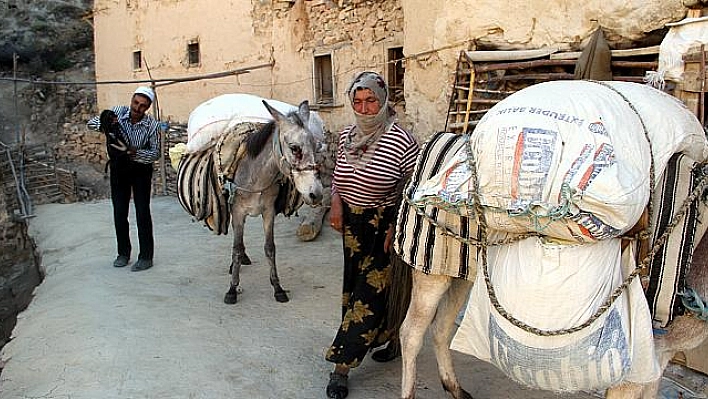 TERK EDİLEN MEZRANIN 'TEK KALAN' SAKİNLERİ