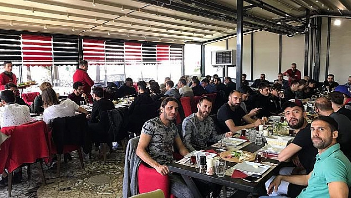 Dağoğlu'ndan Elazığspor'a kahvaltı ikramı