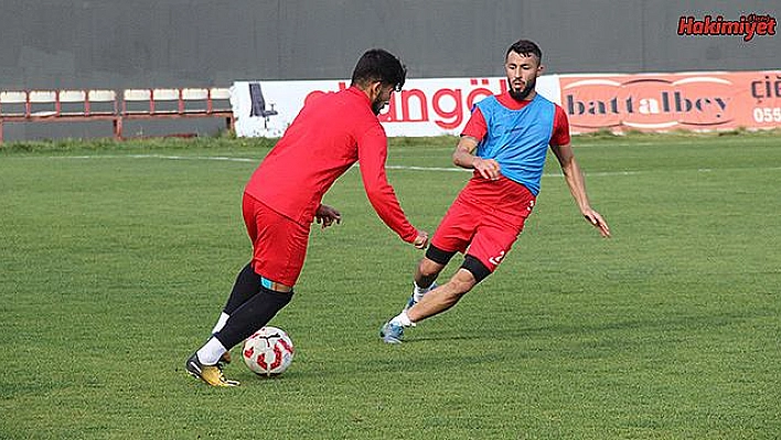 Elaziz Belediyespor topbaşı yaptı