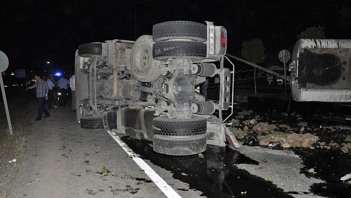 TANKER ÇOCUĞA ÇARPTIKTAN SONRA DEVRİLDİ: 2 YARALI