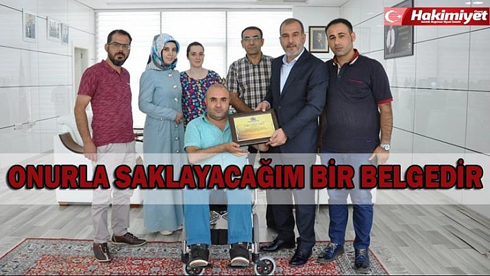 Başkan Alan'a Midder Onursal Üyelik Belgesi