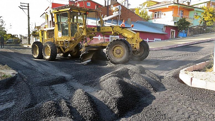 YILDIZBAĞLARI MAHALLESİ'NDE ASFALT SERİMİ