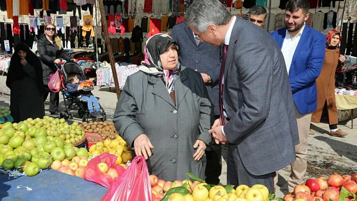 BAŞKAN YANILMAZ'DAN REFERANDUM ÇALIŞMALARINA PAZAR MOLASI