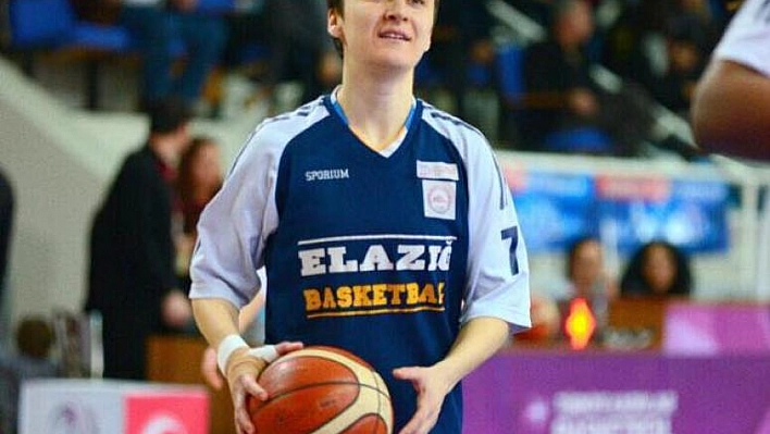 Burcu yuvada kaldı