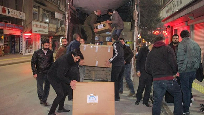 BAYIRBUCAK TÜRKMENLERİNE 2 TIR YARDIM YOLA ÇIKTI