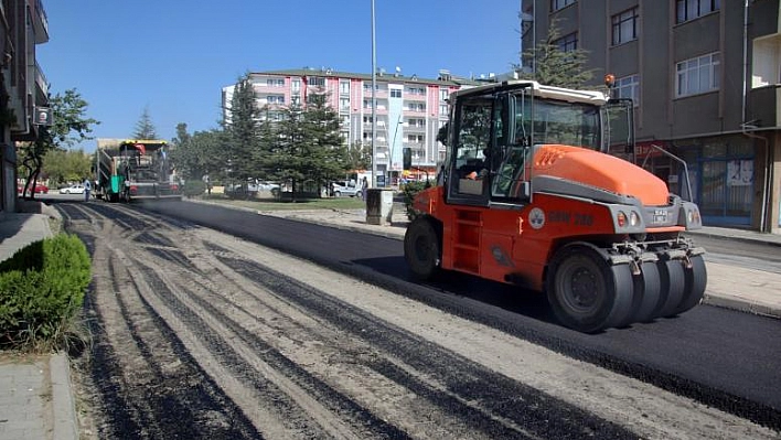 ELAZIĞ BELEDİYESİ ASFALT ÇALIŞMALARINI SÜRDÜRÜYOR