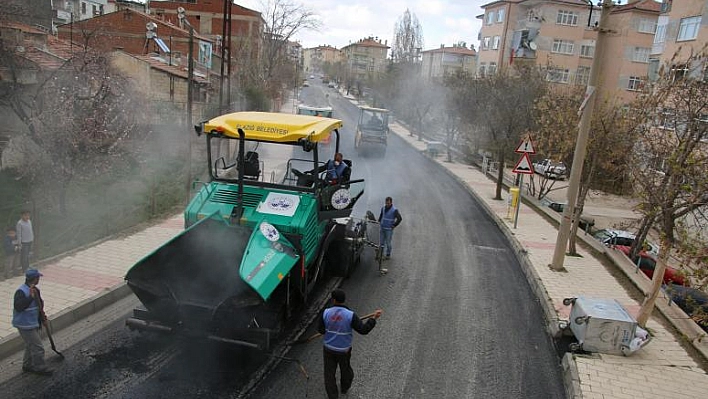 ELAZIĞ BELEDİYESİ ASFALT ÇALIŞMALARINI SÜRDÜRÜYOR