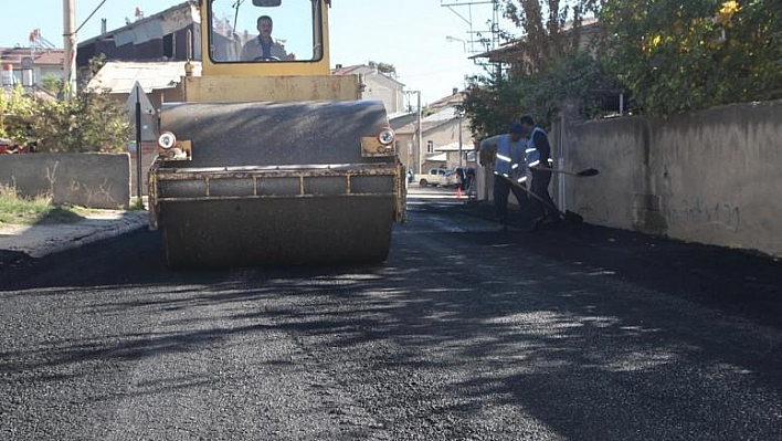 AKSARAY MAHALLESİ'NDE ASFALT SERİMİ