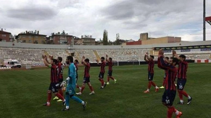 ELAZİZ BELEDİYESPOR SPOR TOTO 3. LİG'E YÜKSELDİ