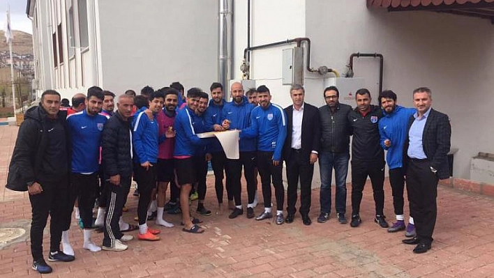 BELEDİYESPOR'A TATLI İKRAMI