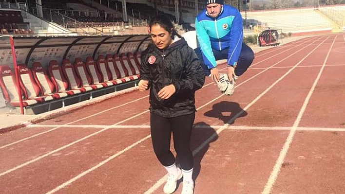 BOKSÖRLERİMİZ TÜRKİYE ŞAMPİYONASINA HAZIRLANIYOR