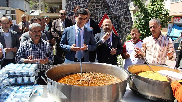 ÇEMİŞGEZEK'TE KUTLU DOĞUM HAFTASI ETKİNLİKLERİ