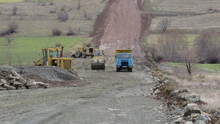 GÜNEY ÇEVRE YOLU'NA PARALEL YENİ YOLDA  ÇALIŞMALAR SÜRÜYOR