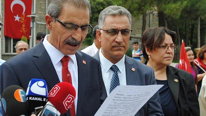 CHP Elazığ İl Teşkilatı  30 Ağustos Zafer Bayramı'nı Kutladı ! 