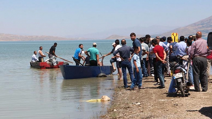 BALIK TUTMAK İSTEYEN 2 GENÇ BOĞULDU