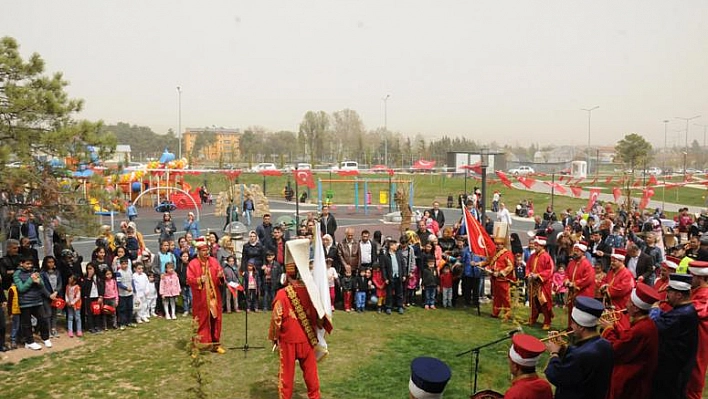  Elazığ  Belediyesi'nden Çocuklara Özel Festival 