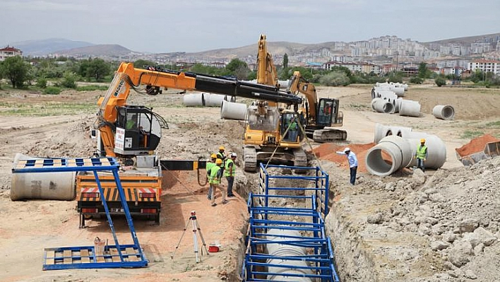 ŞORŞOR DERESİ KOLEKTÖR HATTI ÇALIŞMALARI SÜRÜYOR