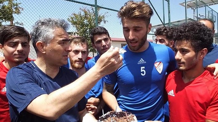 Elazığspor'da çifte doğum günü