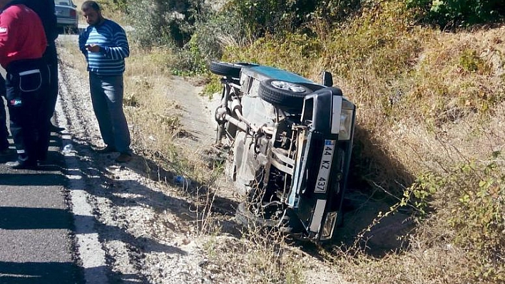 ELAZIĞ'DA TRAFİK KAZASI: 4 YARALI