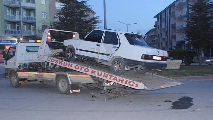 ELAZIĞ'DA TRAFİK KAZASI: 5 YARALI