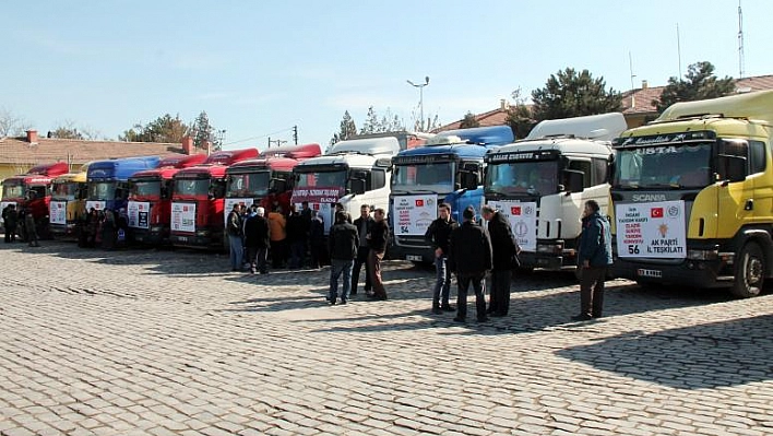 ELAZIĞ'DAN SURİYE'YE 15 TIR UN YARDIMI