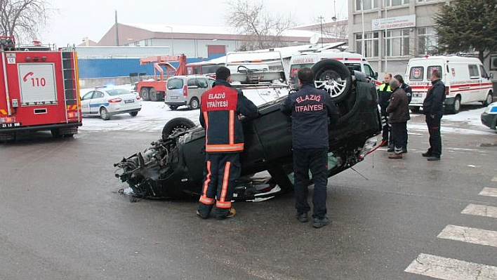 ELAZIĞ'DA İKİ AYRI KAZA: 9 YARALI