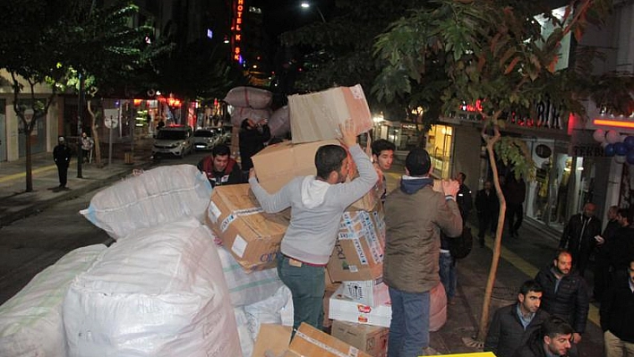 ELAZIĞ'DAN TÜRKMENLERE 1 TIR YARDIM