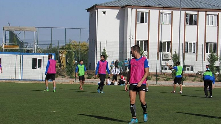 Belediyespor topbaşı yaptı