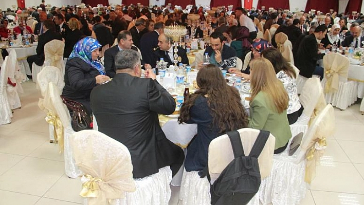 EMNİYET MENSUPLARI ŞEHİT AİLELERİ VE GAZİLERLE BİR ARAYA GELDİ